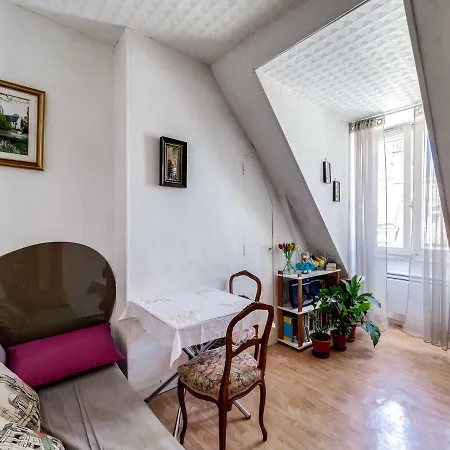 3 People Apartment- District Epinettes By Weekome פריז